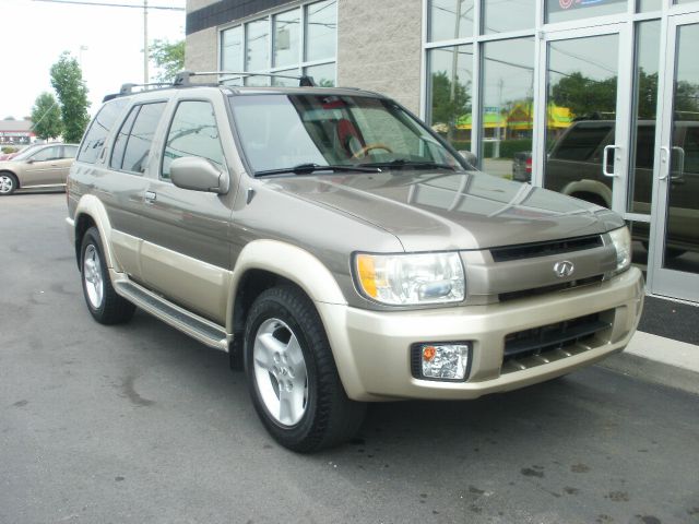 2001 Infiniti QX4 Ram 3500 Diesel 2-WD