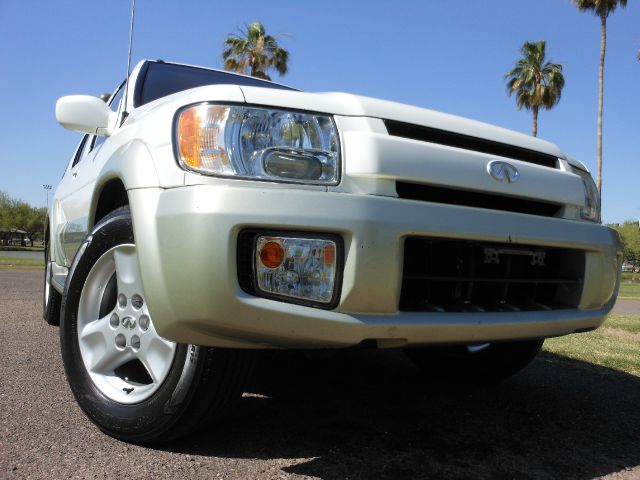 2001 Infiniti QX4 Ram 3500 Diesel 2-WD