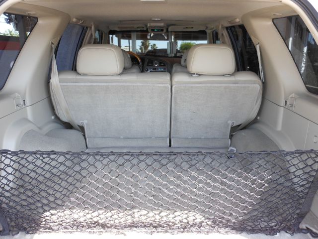 2001 Infiniti QX4 Ram 3500 Diesel 2-WD