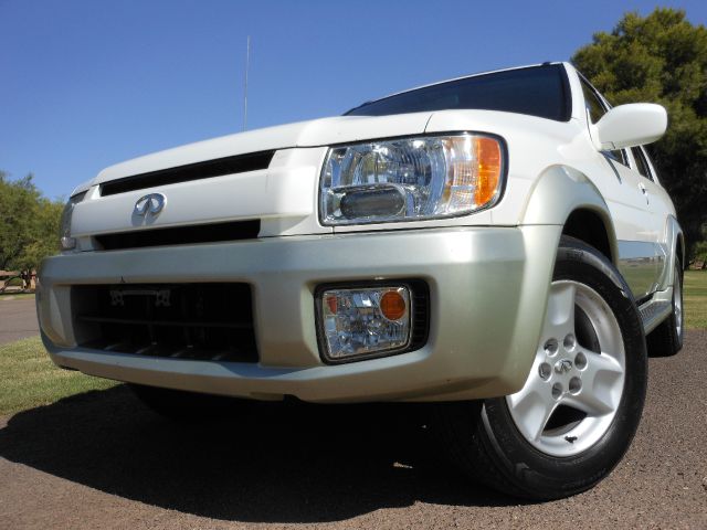 2001 Infiniti QX4 Ram 3500 Diesel 2-WD