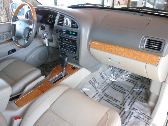 2001 Infiniti QX4 Ram 3500 Diesel 2-WD