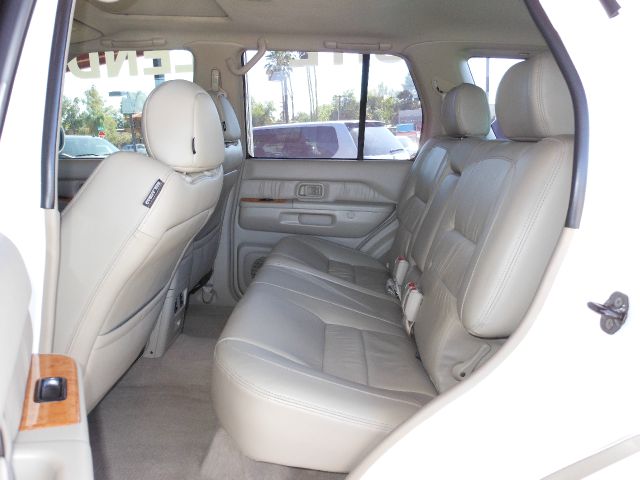 2001 Infiniti QX4 Ram 3500 Diesel 2-WD