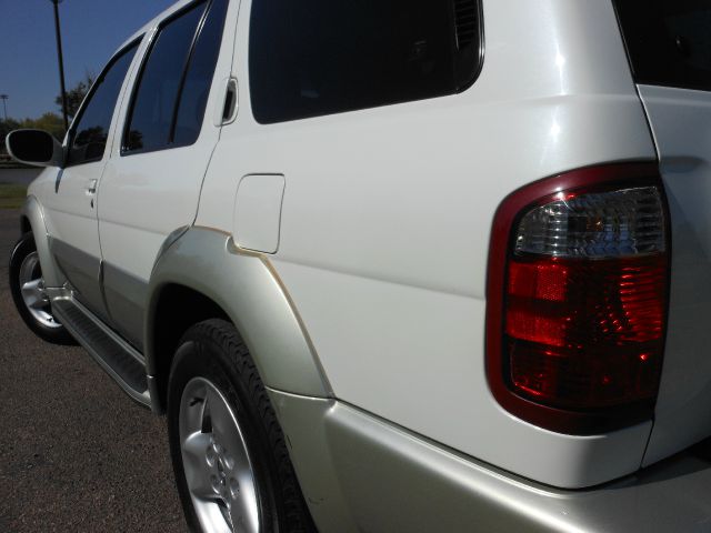 2001 Infiniti QX4 Ram 3500 Diesel 2-WD