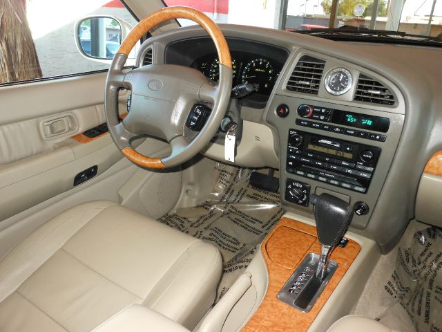 2001 Infiniti QX4 Ram 3500 Diesel 2-WD