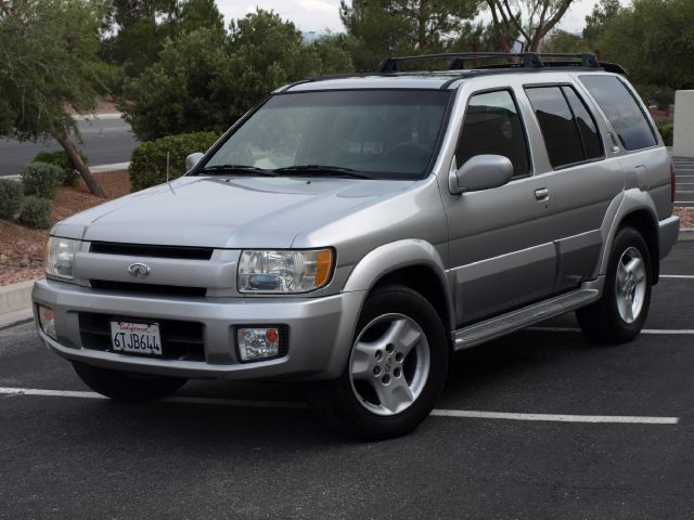 2002 Infiniti QX4 Ram 3500 Diesel 2-WD