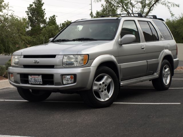 2002 Infiniti QX4 Ram 3500 Diesel 2-WD