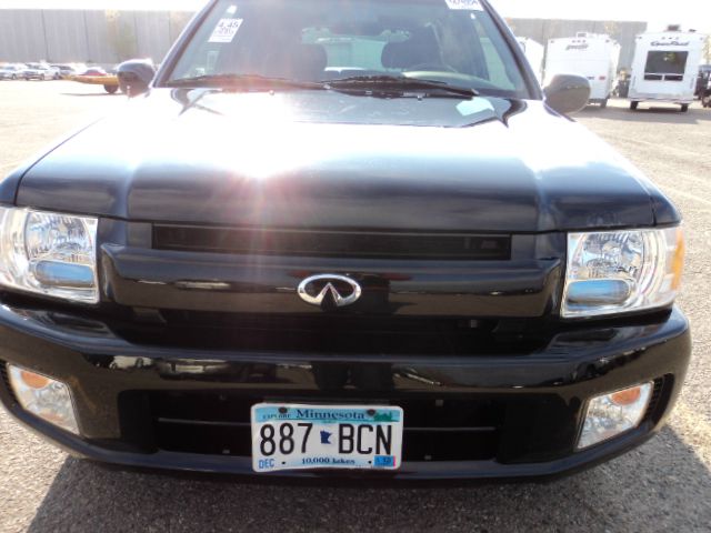 2002 Infiniti QX4 Ram 3500 Diesel 2-WD