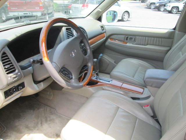 2002 Infiniti QX4 T6 Sport Utility 4D