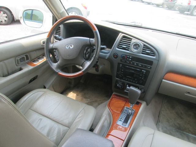 2002 Infiniti QX4 T6 Sport Utility 4D