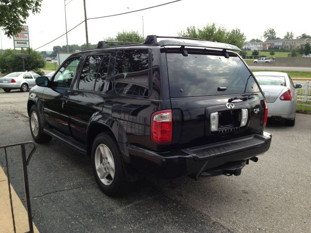 2002 Infiniti QX4 Ram 3500 Diesel 2-WD