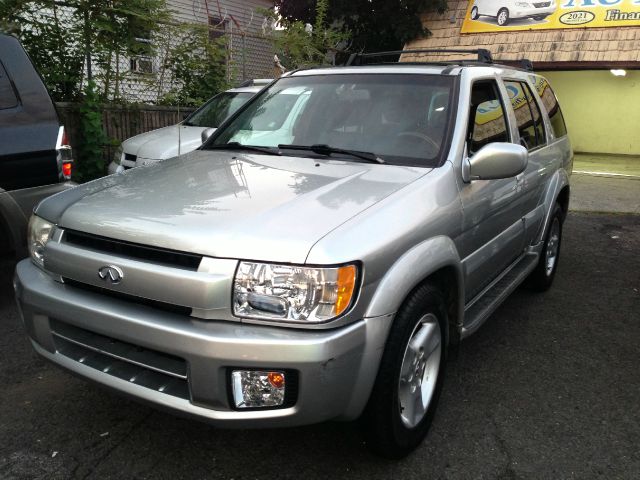 2002 Infiniti QX4 Ram 3500 Diesel 2-WD