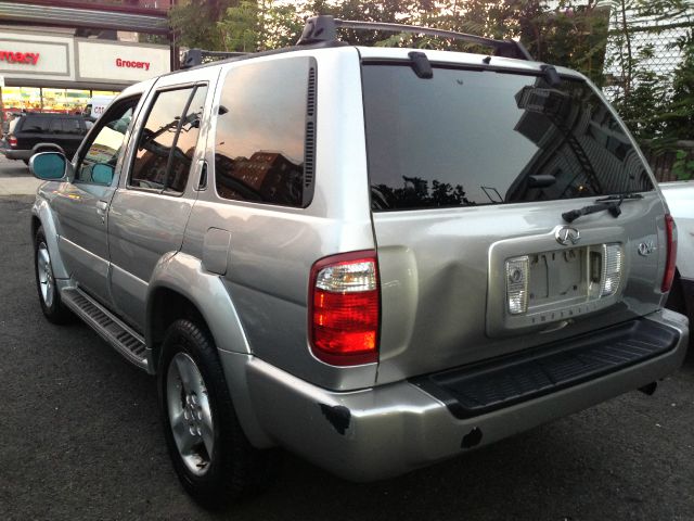 2002 Infiniti QX4 Ram 3500 Diesel 2-WD