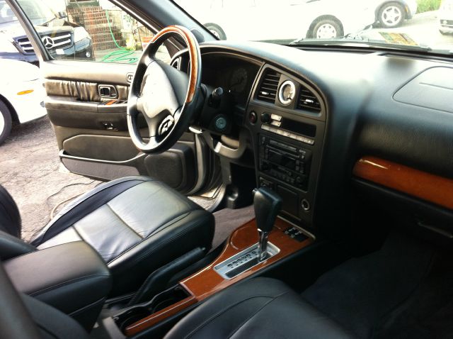 2003 Infiniti QX4 Ram 3500 Diesel 2-WD