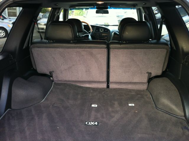 2003 Infiniti QX4 Ram 3500 Diesel 2-WD