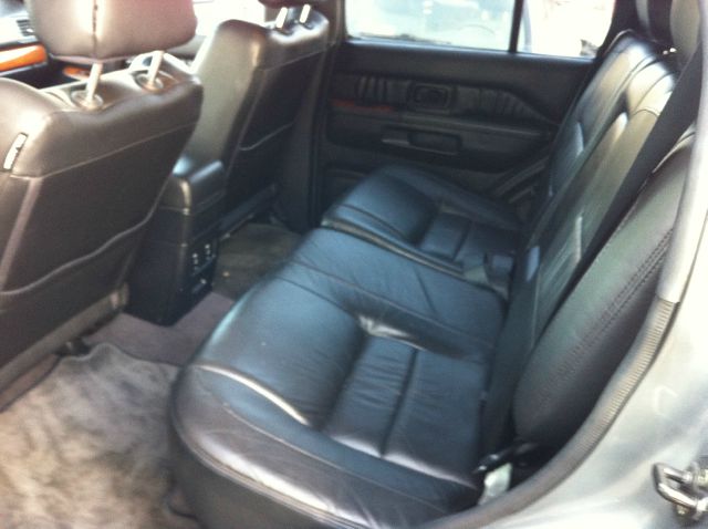 2003 Infiniti QX4 Ram 3500 Diesel 2-WD