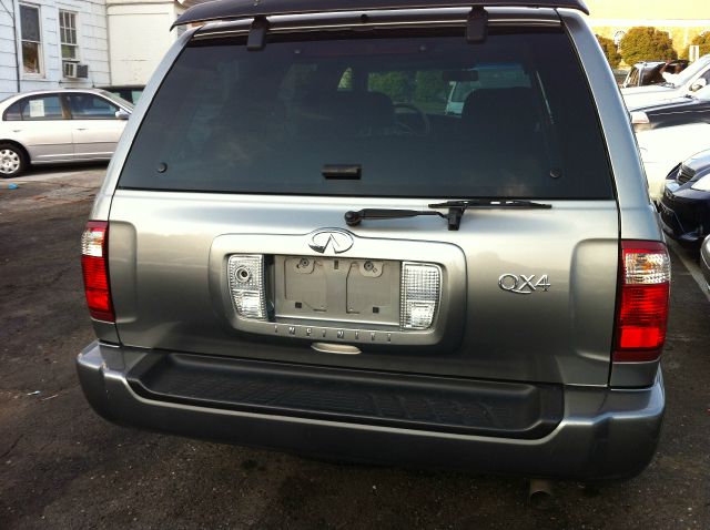 2003 Infiniti QX4 Ram 3500 Diesel 2-WD