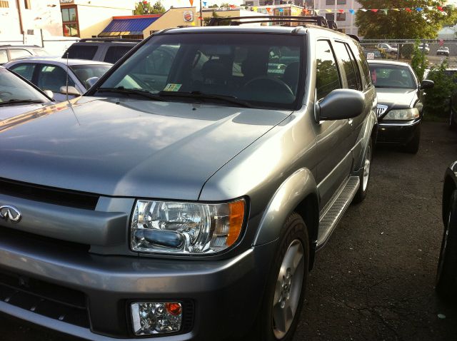 2003 Infiniti QX4 Ram 3500 Diesel 2-WD