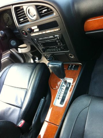 2003 Infiniti QX4 Ram 3500 Diesel 2-WD