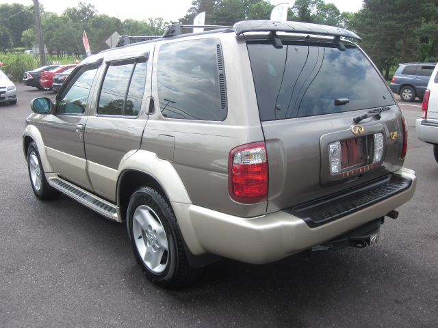 2003 Infiniti QX4 Ram 3500 Diesel 2-WD