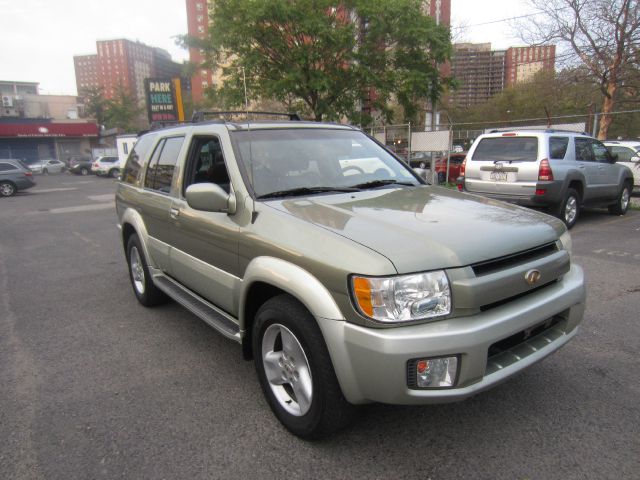 2003 Infiniti QX4 Ram 3500 Diesel 2-WD