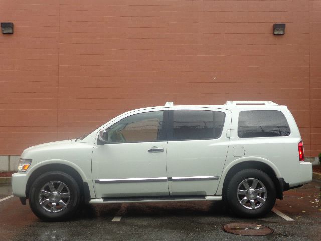 2004 Infiniti QX56 EX - DUAL Power Doors