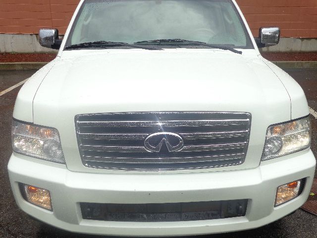 2004 Infiniti QX56 EX - DUAL Power Doors