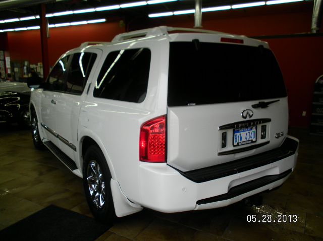 2004 Infiniti QX56 EX - DUAL Power Doors