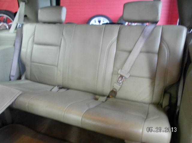 2004 Infiniti QX56 EX - DUAL Power Doors