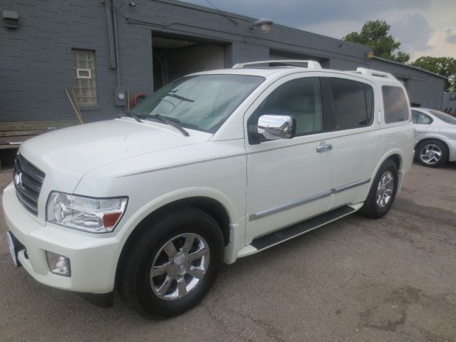 2005 Infiniti QX56 EX - DUAL Power Doors