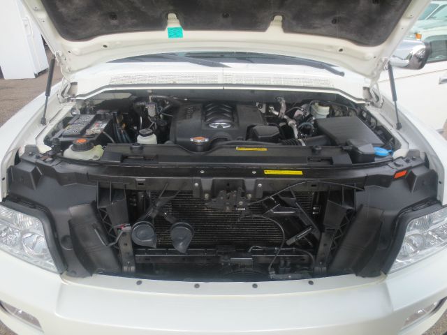 2005 Infiniti QX56 EX - DUAL Power Doors