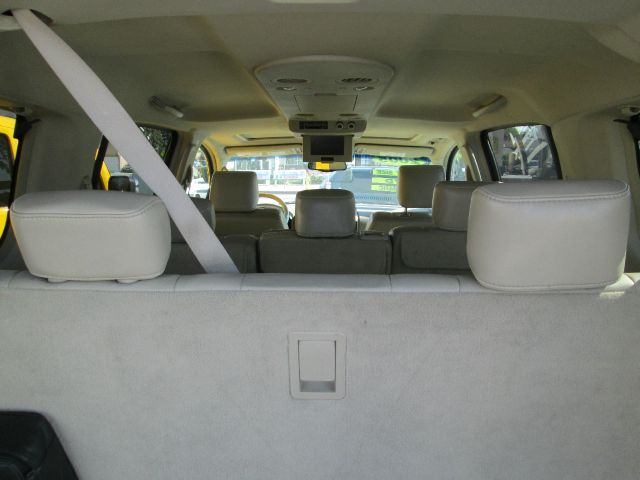 2005 Infiniti QX56 EX - DUAL Power Doors