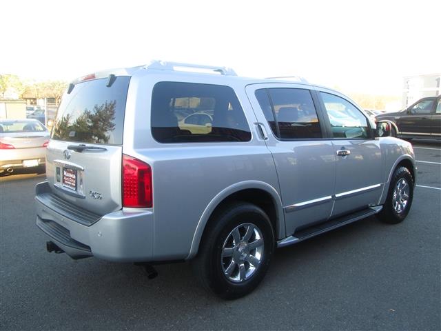 2005 Infiniti QX56 Base