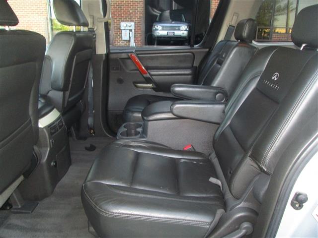 2005 Infiniti QX56 Base