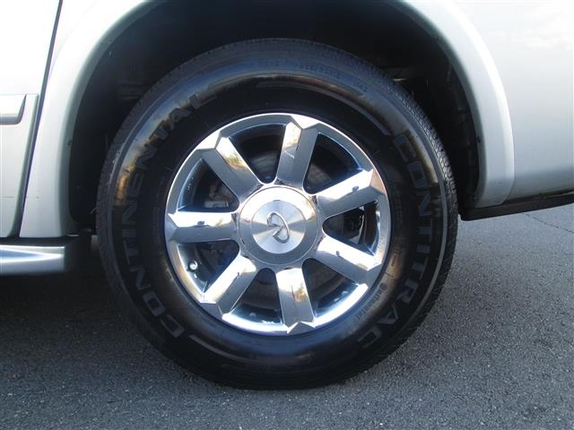 2005 Infiniti QX56 Base