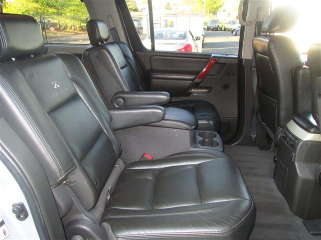 2005 Infiniti QX56 Base