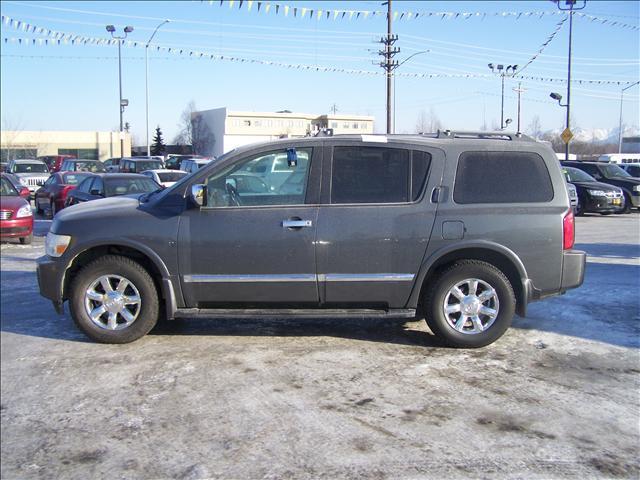 2005 Infiniti QX56 Base