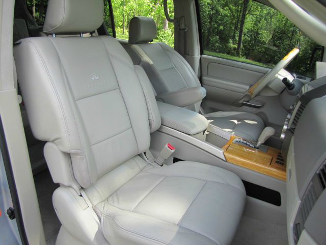 2006 Infiniti QX56 EX - DUAL Power Doors