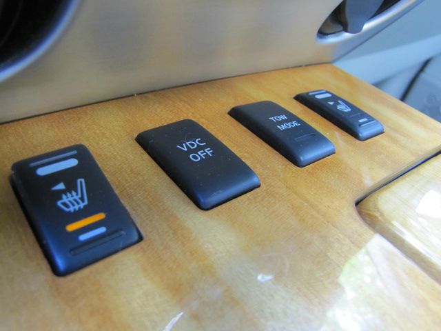 2006 Infiniti QX56 EX - DUAL Power Doors