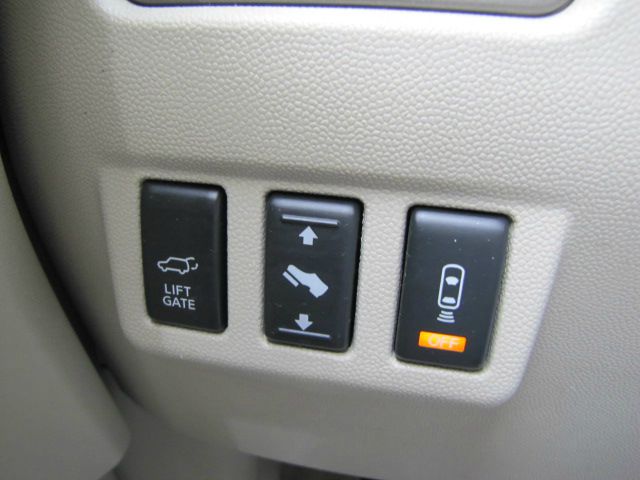 2006 Infiniti QX56 EX - DUAL Power Doors