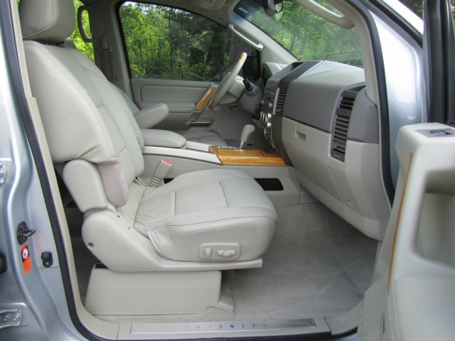 2006 Infiniti QX56 EX - DUAL Power Doors