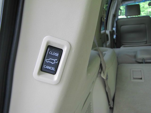 2006 Infiniti QX56 EX - DUAL Power Doors