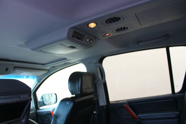 2006 Infiniti QX56 EX - DUAL Power Doors