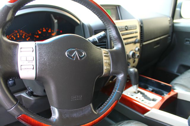 2006 Infiniti QX56 EX - DUAL Power Doors