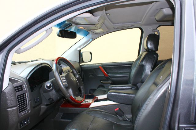 2006 Infiniti QX56 EX - DUAL Power Doors