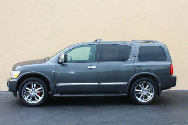 2006 Infiniti QX56 EX - DUAL Power Doors