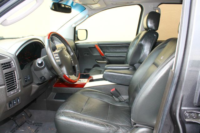 2006 Infiniti QX56 EX - DUAL Power Doors