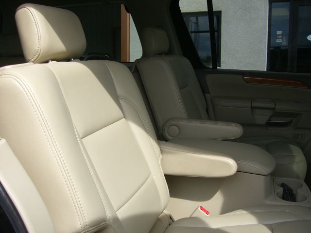 2008 Infiniti QX56 EX - DUAL Power Doors