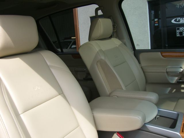 2008 Infiniti QX56 EX - DUAL Power Doors