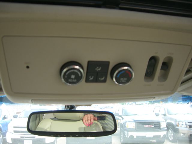 2008 Infiniti QX56 EX - DUAL Power Doors