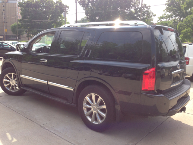2010 Infiniti QX56 EX - DUAL Power Doors